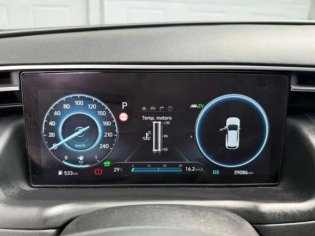 Usata Hyundai Tucson 179 CV (131 kW) 2022 Grigio SUV