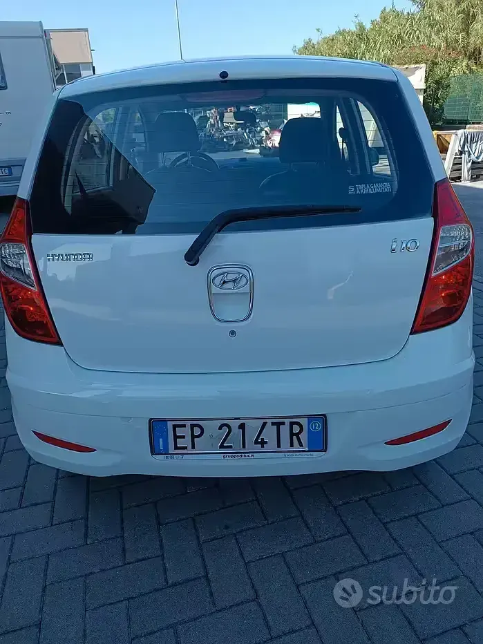 Usata Hyundai i10 69 CV (50 kW) 2012 Bianco Utilitaria