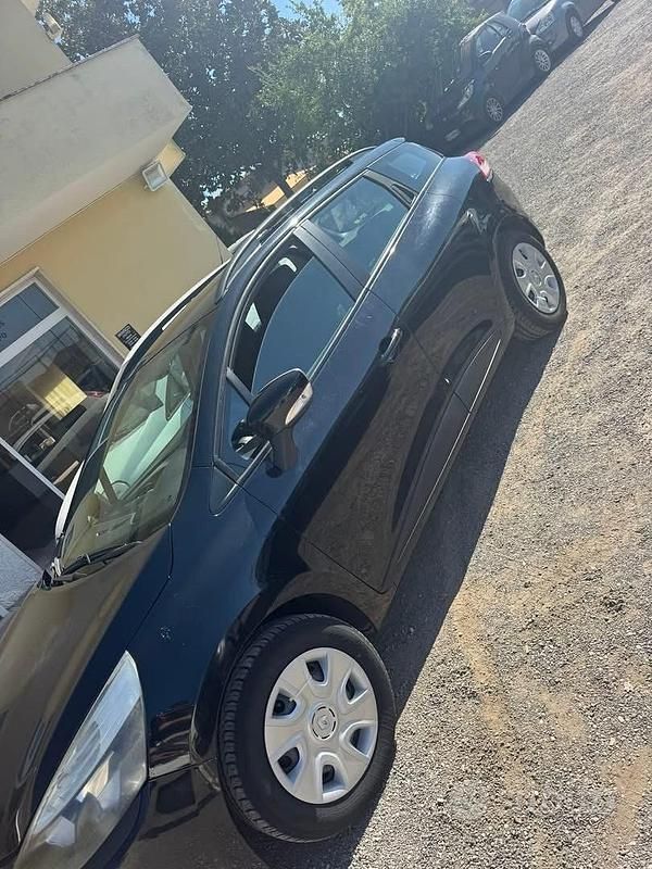 Nero Usata 2013 Renault Clio IV Tre volumi | 5500 € (Super prezzo) - Immagine 1/3