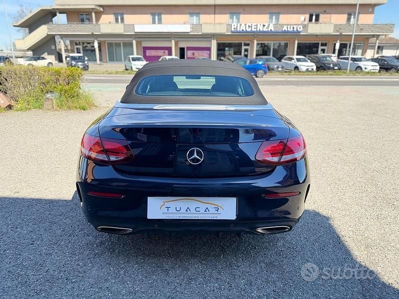 Usata Mercedes C200 Premium 184 CV (135 kW) 2019 Blu Cabrio