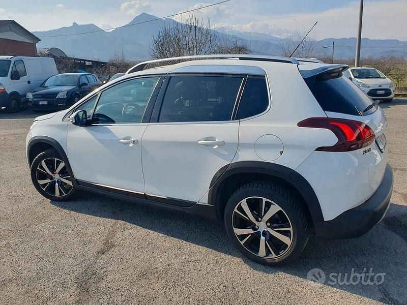 Usata Peugeot 2008 Allure 110 CV (80 kW) 2018 Bianco SUV