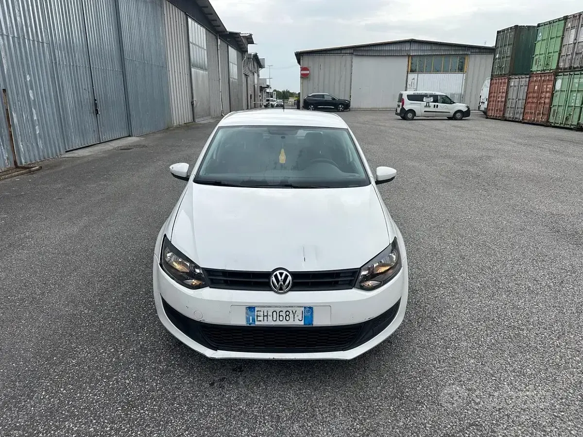 Begagnad VW Polo Trendline 75 HK (55 kW) 2012 Vit Halvkombi