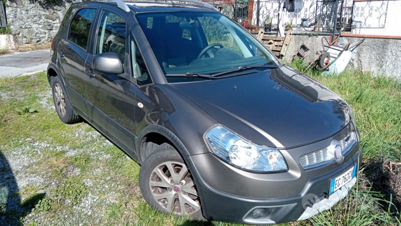 Marrone Usata 2011 Fiat Sedici SUV | 5500 € - Immagine 1/3