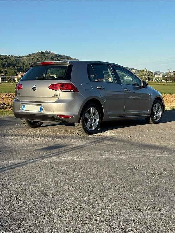 Usata VW Golf VII 110 CV (80 kW) 2015 Grigio Utilitaria
