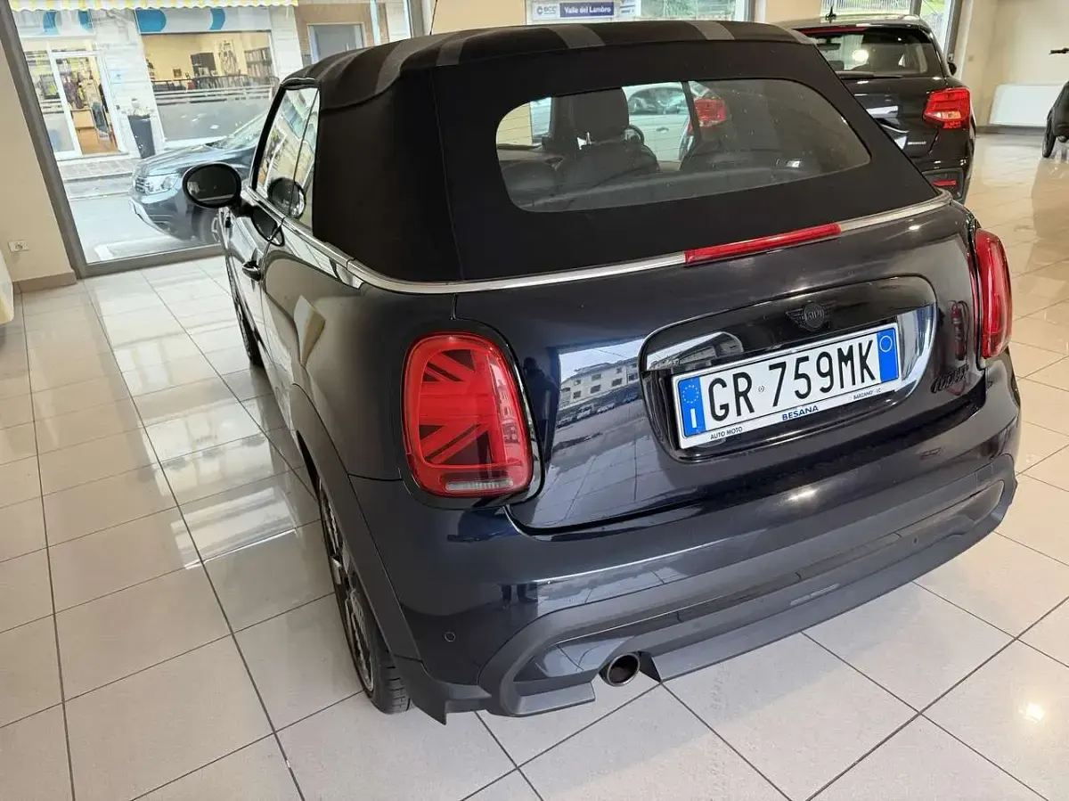 Usata Mini Cooper Cabriolet Premium Plus 136 CV (100 kW) 2023 Blu/azzurro Cabrio