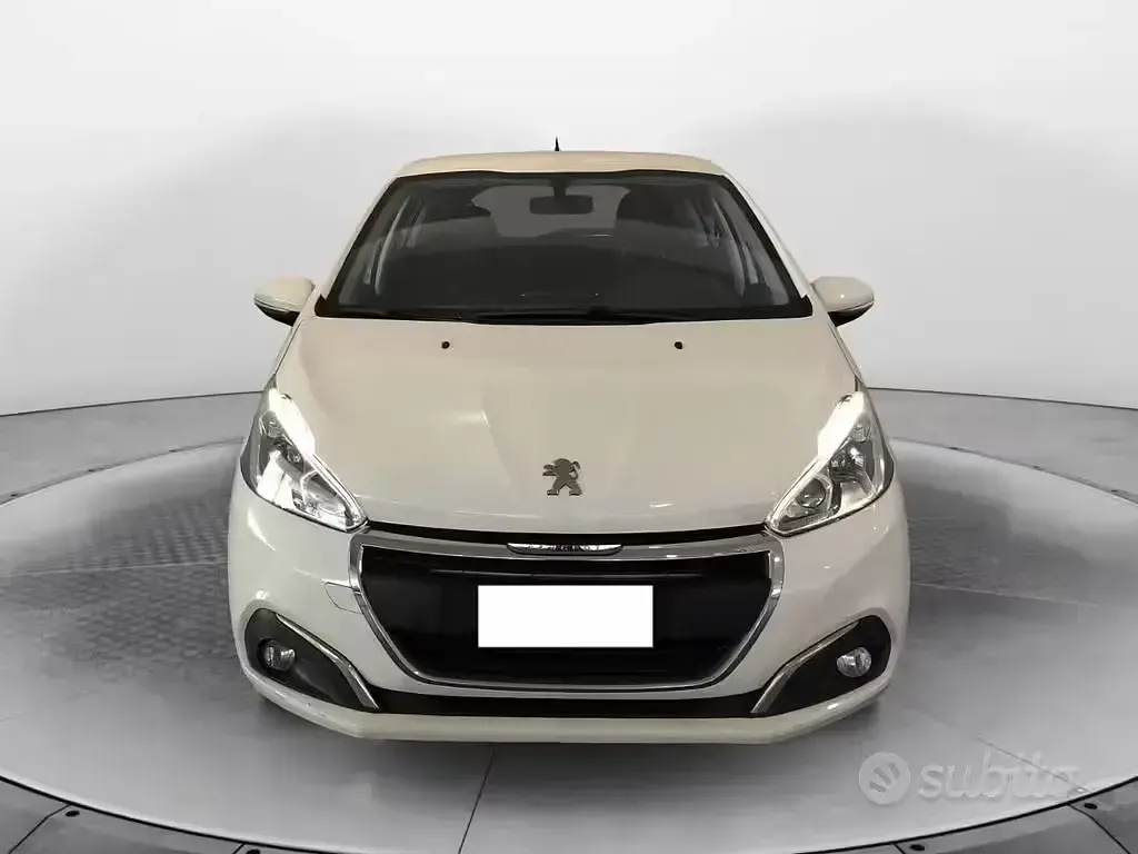 Usata Peugeot 208 Access 68 CV (50 kW) 2017 Bianco Utilitaria