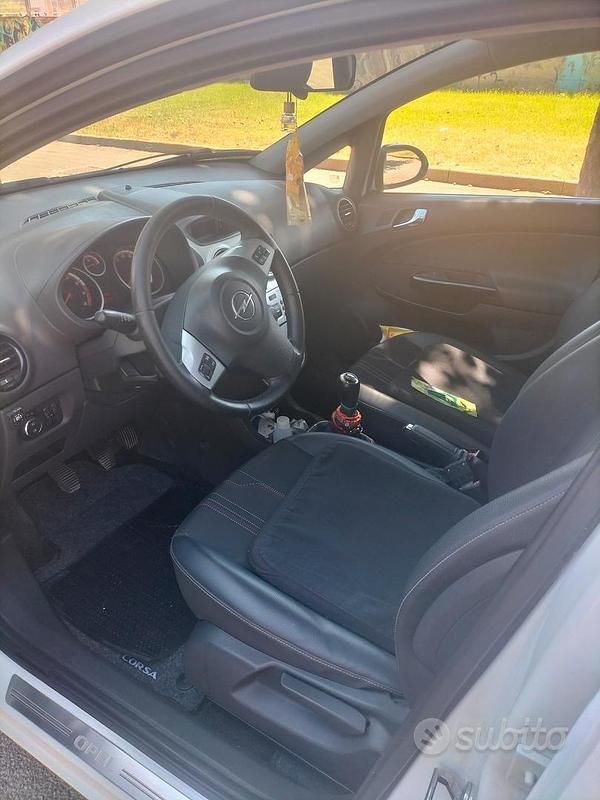 Usata Opel Corsa 85 CV (62 kW) 2013 Bianco Utilitaria