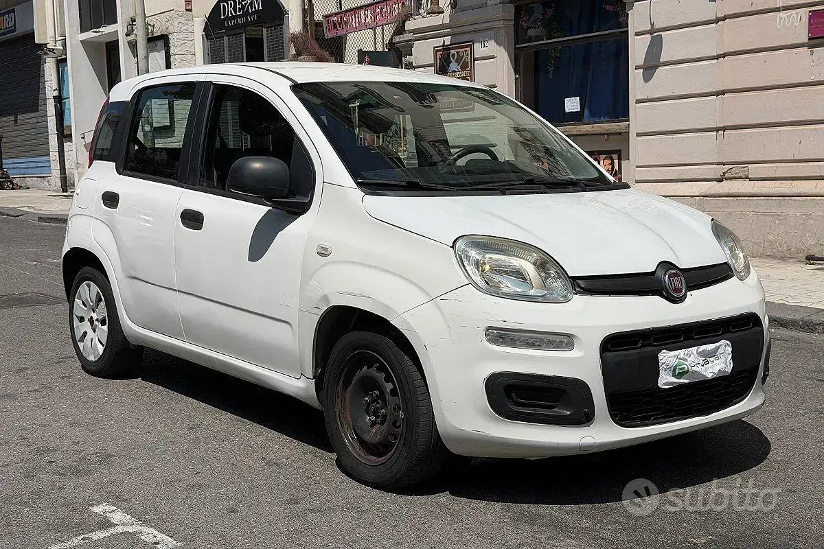 Usata Fiat Panda Easy 69 CV (50 kW) 2016 Bianco Utilitaria
