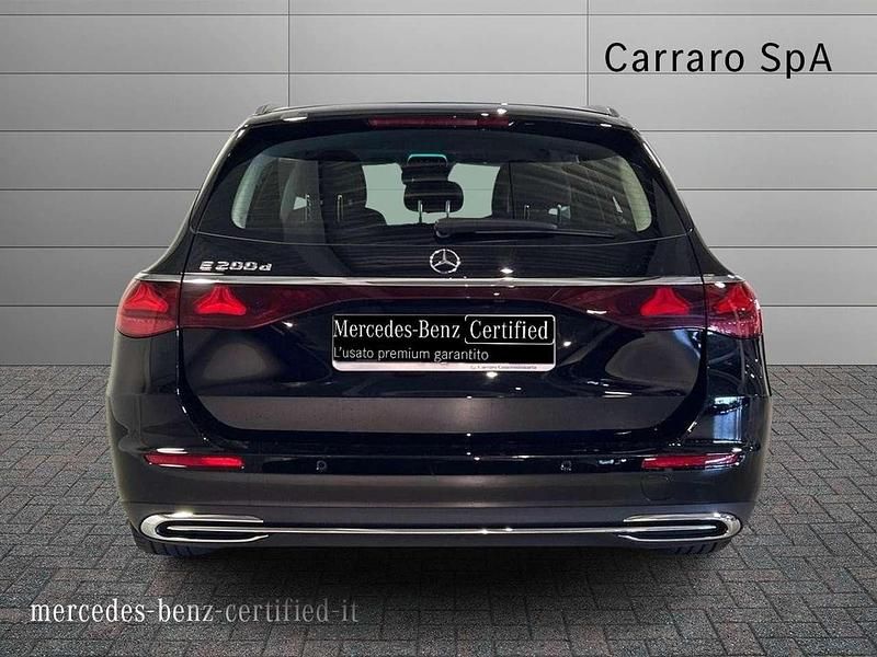 Usata Mercedes E200 Advanced 163 CV (119 kW) 2025 Nero Station wagon