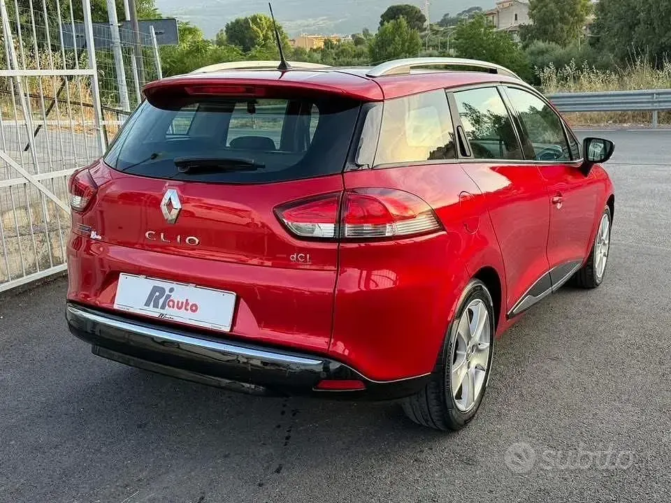 Usata Renault Clio 90 CV (66 kW) 2015 Rosso Station wagon