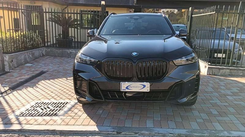 Nero Usata 2023 BMW X5 M Sport SUV | 75.100 € (Cara) - Immagine 1/4