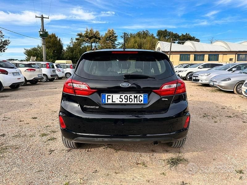 Usata Ford Fiesta Titanium 85 CV (62 kW) 2017 Nero Berlina
