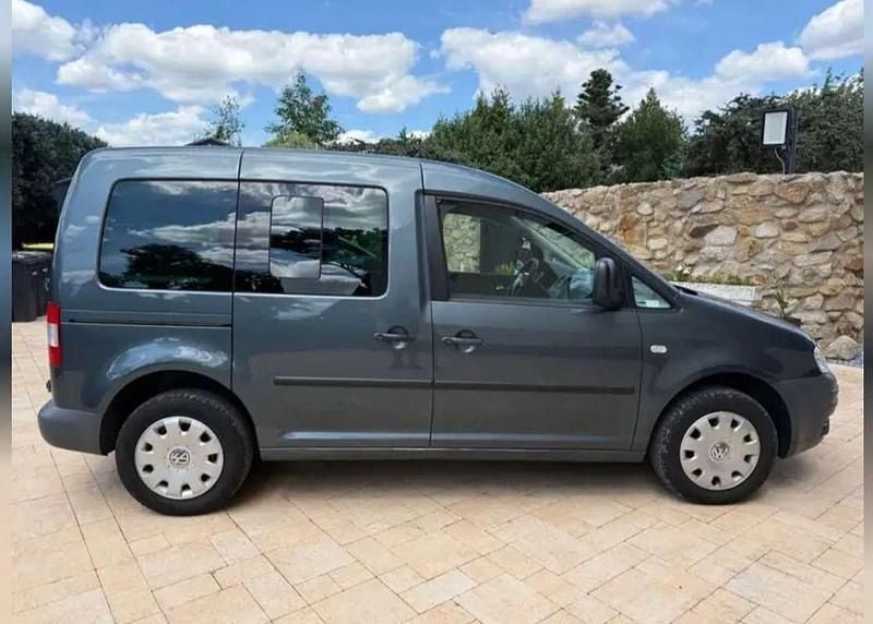 Usata VW Caddy 102 CV (75 kW) 2005 Grigio Monovolume