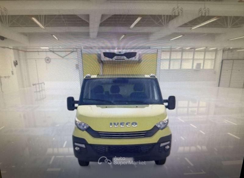 Usata Iveco Daily 179 CV (131 kW) 2019 Giallo