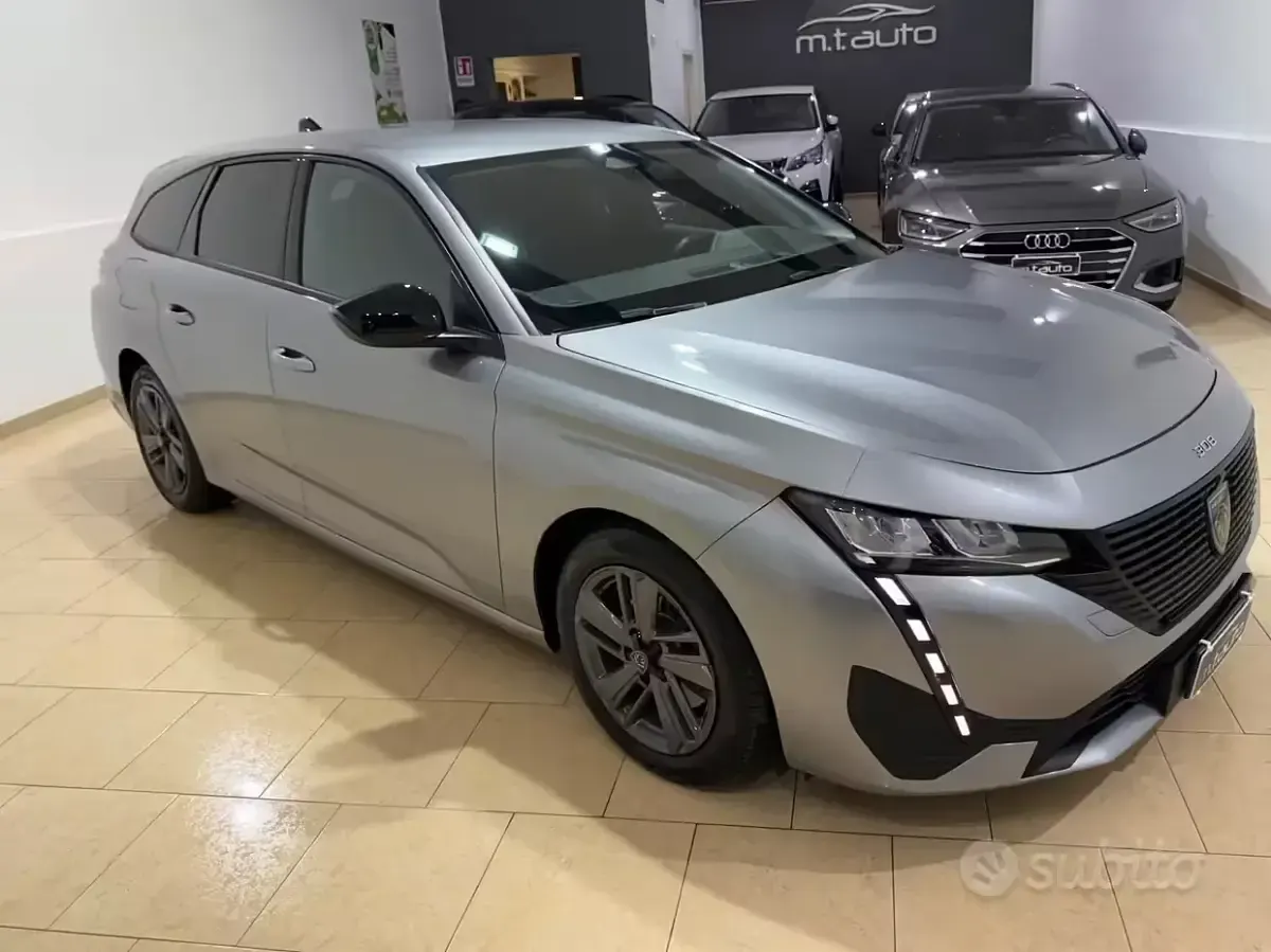 Usata Peugeot 308 Active 131 CV (96 kW) 2022 Grigio Station wagon