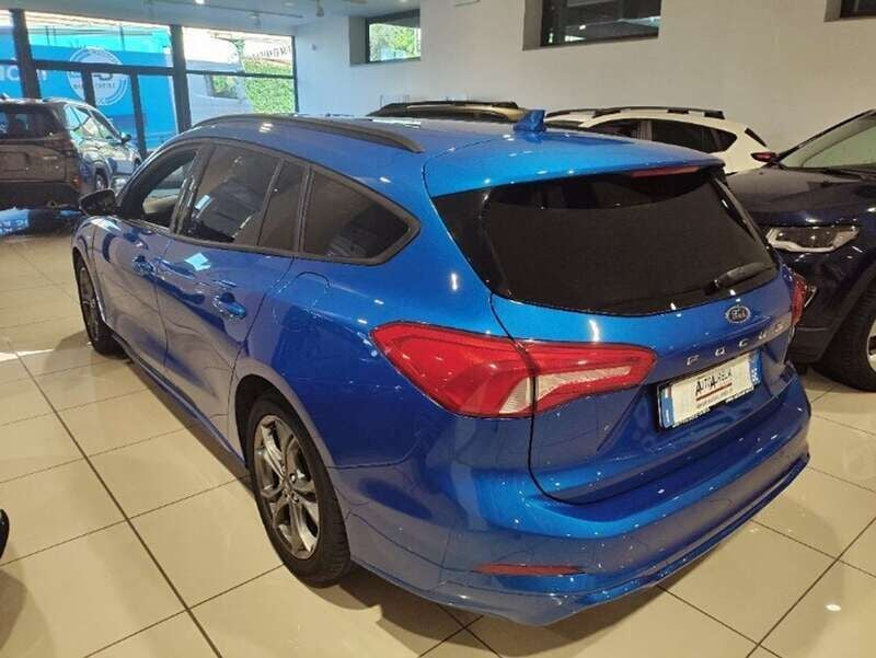 Usata Ford Focus ST-Line 120 CV (88 kW) 2019 Blu met medio Station wagon