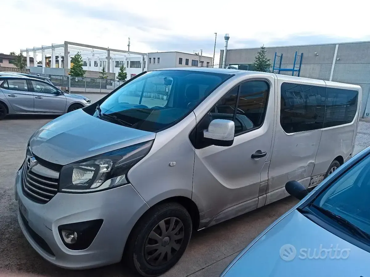 Usata Opel Vivaro 140 CV (102 kW) 2016 Monovolume