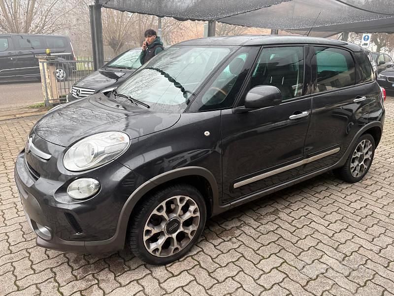 Grigio Usata 2013 Fiat 500L Trekking Monovolume | 7500 € (Buon prezzo) - Immagine 1/4