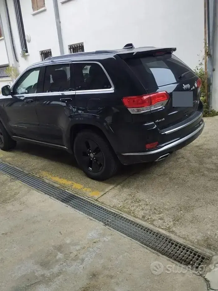 Usata Jeep Grand Cherokee Summit 250 CV (183 kW) 2017 Nero SUV