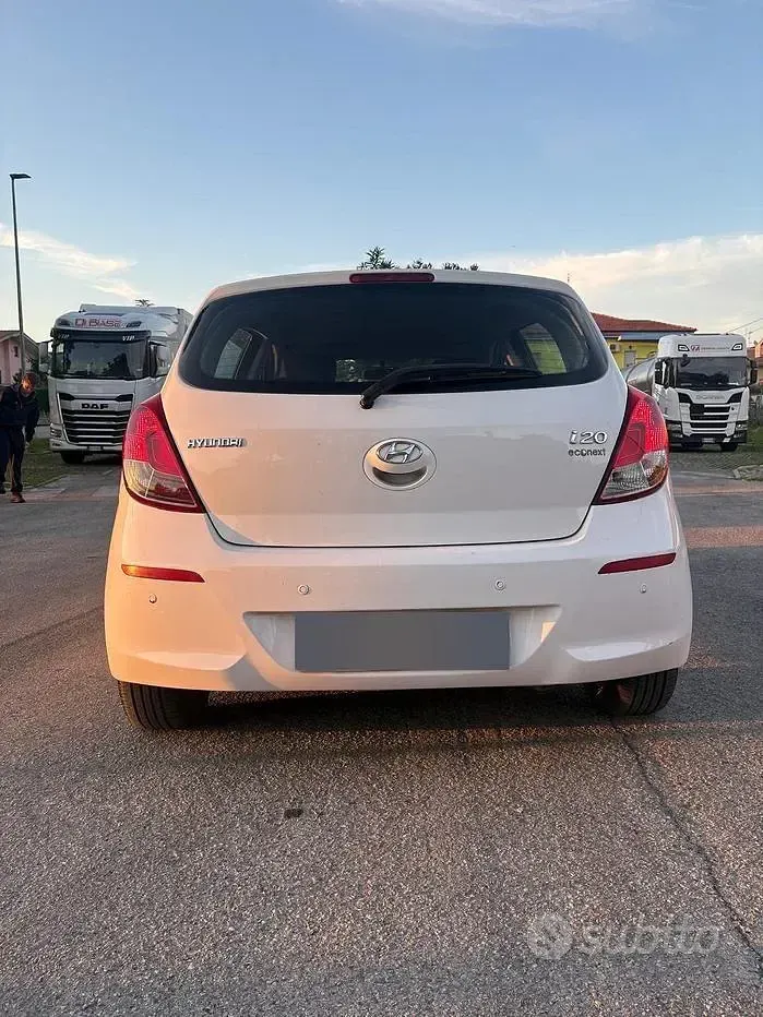 Usata Hyundai i20 85 CV (62 kW) 2013 Bianco Utilitaria
