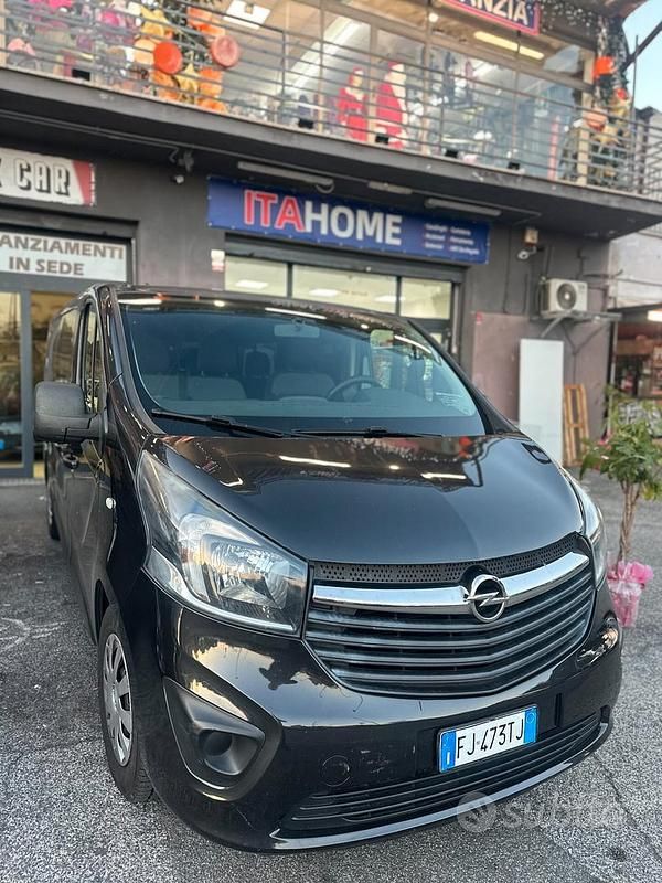 Usata Opel Vivaro S 125 CV (91 kW) 2017 Nero Monovolume