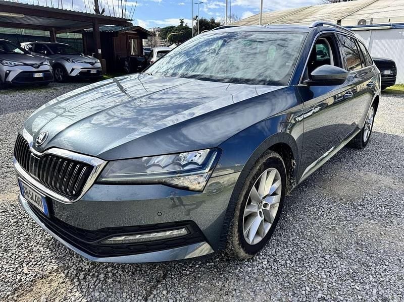 Usata Skoda Superb Executive 150 CV (110 kW) 2021 Blu/azzurro Station wagon