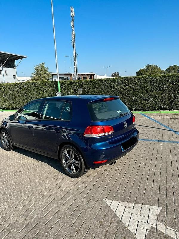 Usata VW Golf VI 140 CV (102 kW) 2009 Blu Utilitaria