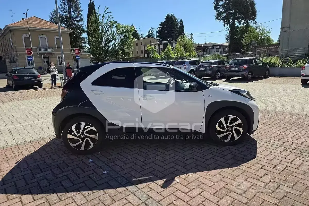 Usata Toyota Aygo X Trend 72 CV (52 kW) 2024 Bianco SUV