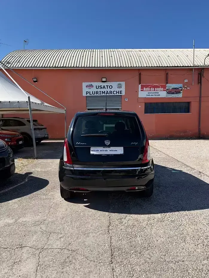 Usata Lancia Musa 70 CV (51 kW) 2008 Viola Monovolume