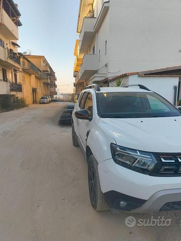 Usata Dacia Duster 116 CV (85 kW) 2022 Bianco SUV