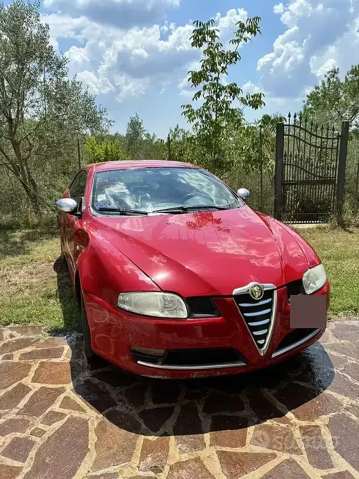 Usata Alfa Romeo GT 150 CV (110 kW) 2007 Rosso Coupé