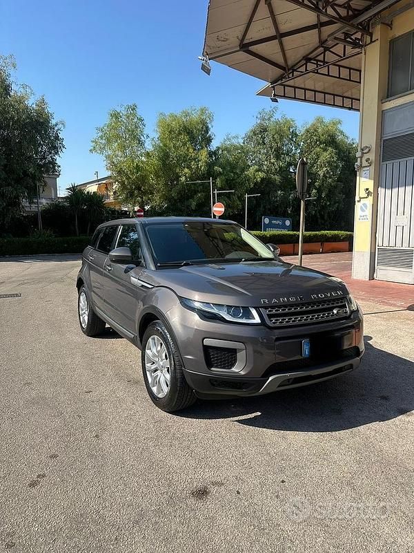 Grigio Usata 2016 Land Rover Range Rover evoque Pure SUV | 11.000 € (Ottimo prezzo) - Immagine 1/4