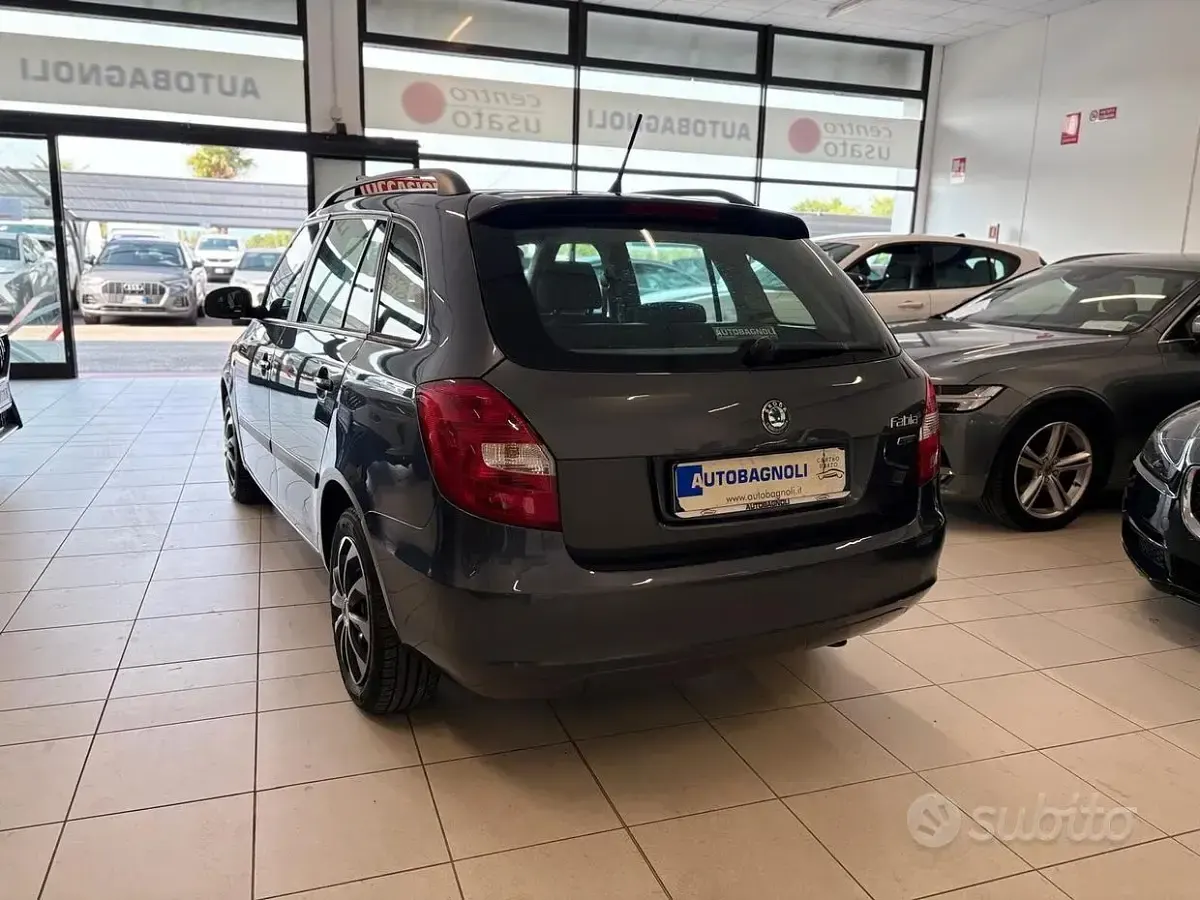 Usata Skoda Fabia Active 75 CV (55 kW) 2012 Grigio Station wagon