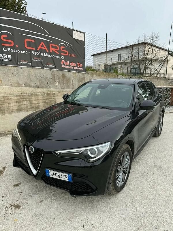 Usata Alfa Romeo Stelvio 160 CV (117 kW) 2022 Nero SUV
