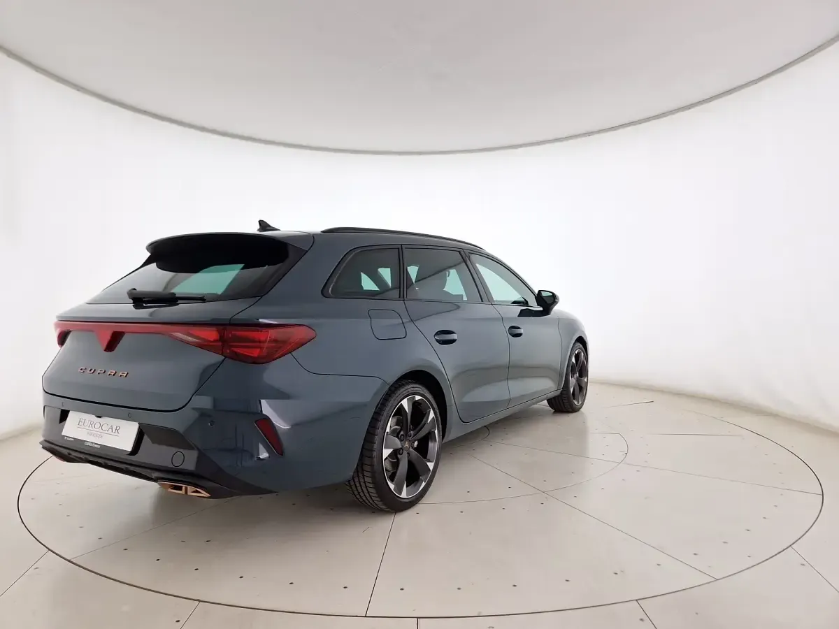 Usata Cupra Leon 204 CV (150 kW) 2025 Fiord blue Station wagon