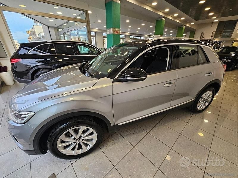 Usata VW T-Roc Style 116 CV (85 kW) 2025 Argento SUV
