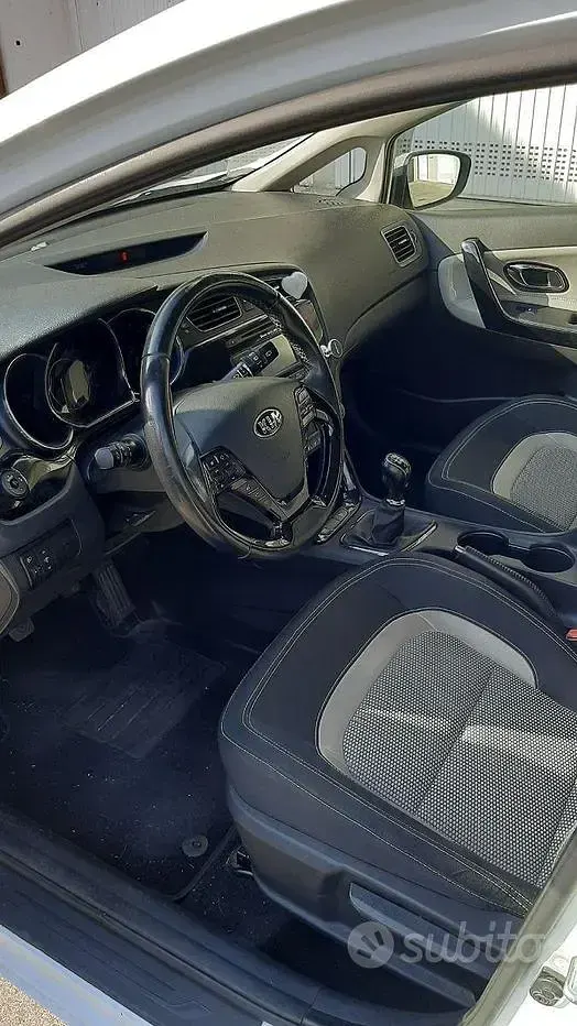 Usata Kia Ceed 110 CV (80 kW) 2015 Bianco Utilitaria