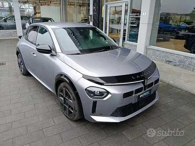 Usata Lancia Ypsilon 110 CV (80 kW) 2025 Utilitaria