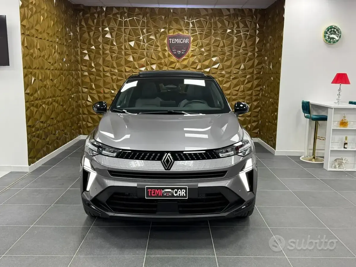 Nuova Renault Captur Techno 101 CV (74 kW) 2025 Grigio SUV