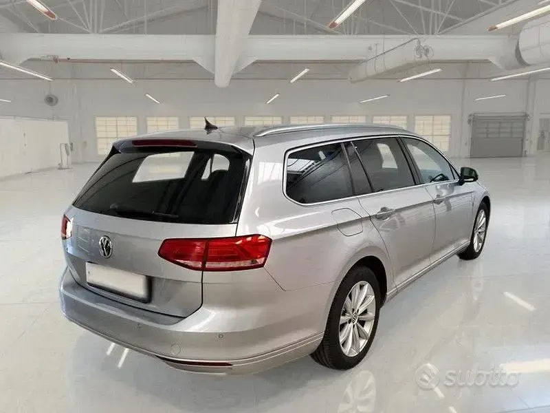 Usata VW Passat Business 150 CV (110 kW) 2019 Grigio Station wagon