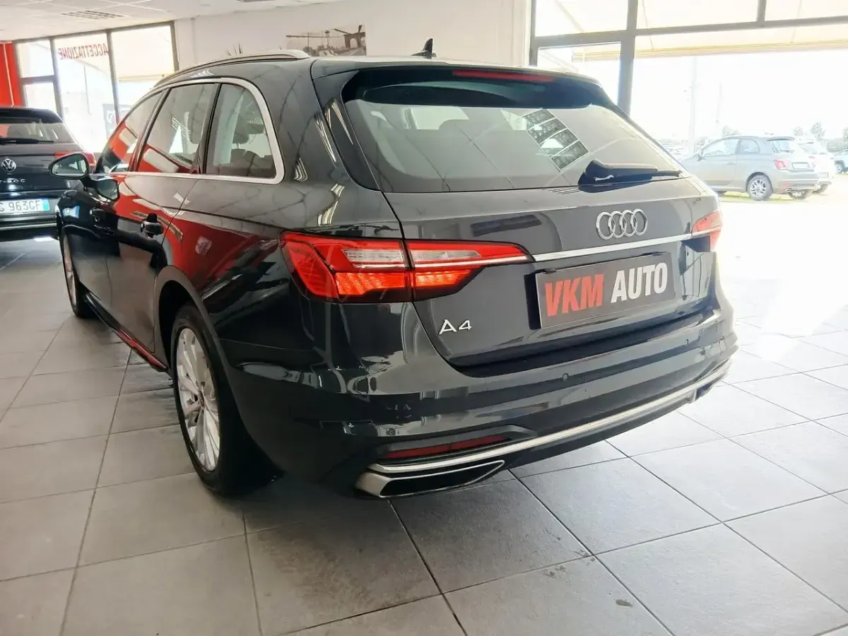 Usata Audi A4 163 CV (119 kW) 2022 Grigio Station wagon