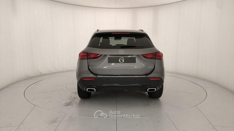 Nuova Mercedes GLA180 116 CV (85 kW) 2026 Gray SUV