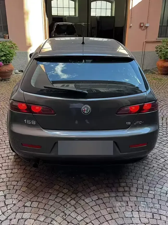 Usata Alfa Romeo 159 150 CV (110 kW) 2008 Marrone Station wagon