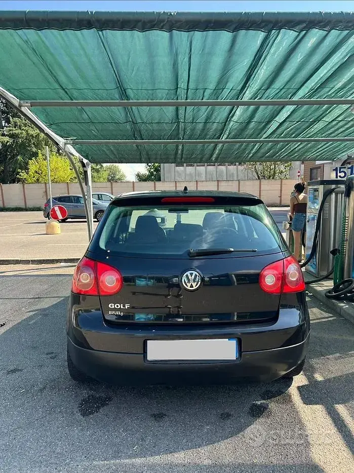 Usata VW Golf VI 102 CV (75 kW) 2008 Nero Utilitaria