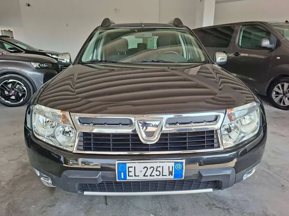 Usata Dacia Duster 90 CV (66 kW) 2012 Grigio SUV