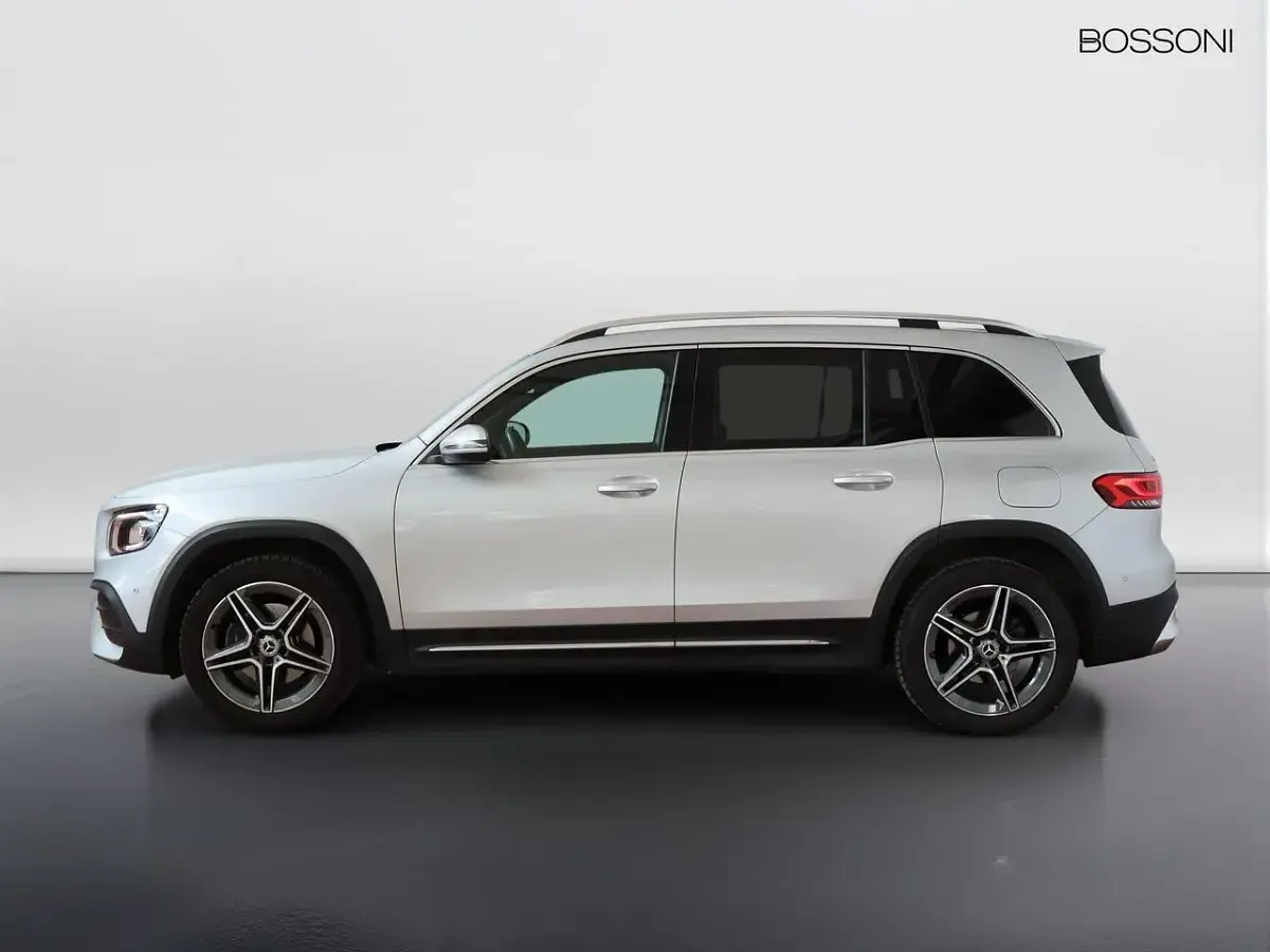 Usata Mercedes GLB200 Premium 150 CV (110 kW) 2023 Argento iridio SUV