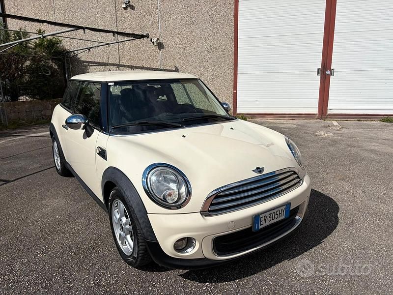 Usata Mini ONE 74 CV (54 kW) 2013 Bianco Utilitaria
