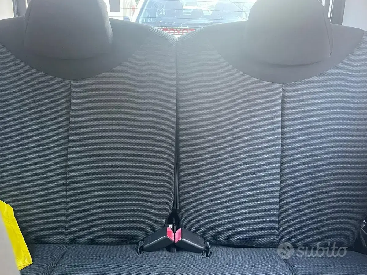 Usata Toyota Aygo 67 CV (49 kW) 2006 Utilitaria