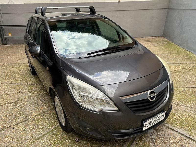 Usata Opel Meriva 120 CV (88 kW) 2013 Grigio Monovolume