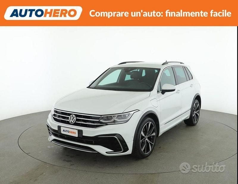 Usata VW Tiguan R-line 149 CV (109 kW) 2021 Bianco SUV